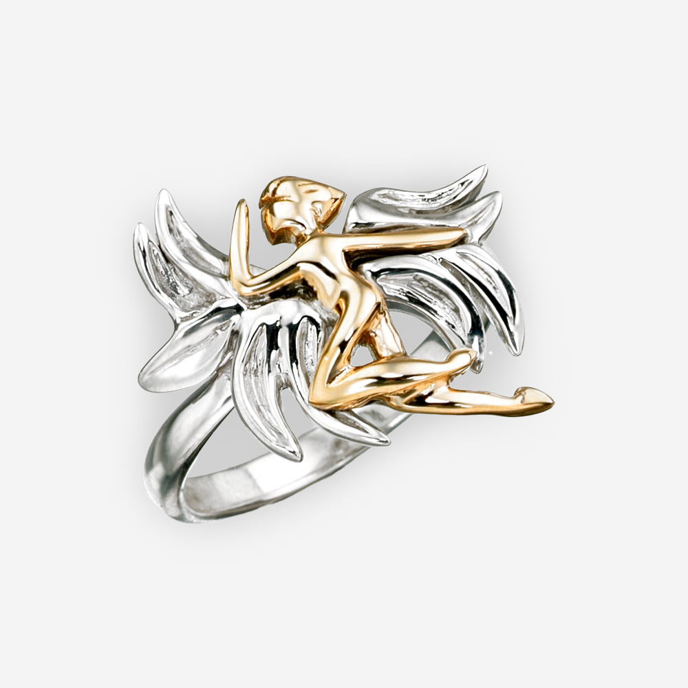 Anillo de plata con un ángel de oro 14k.