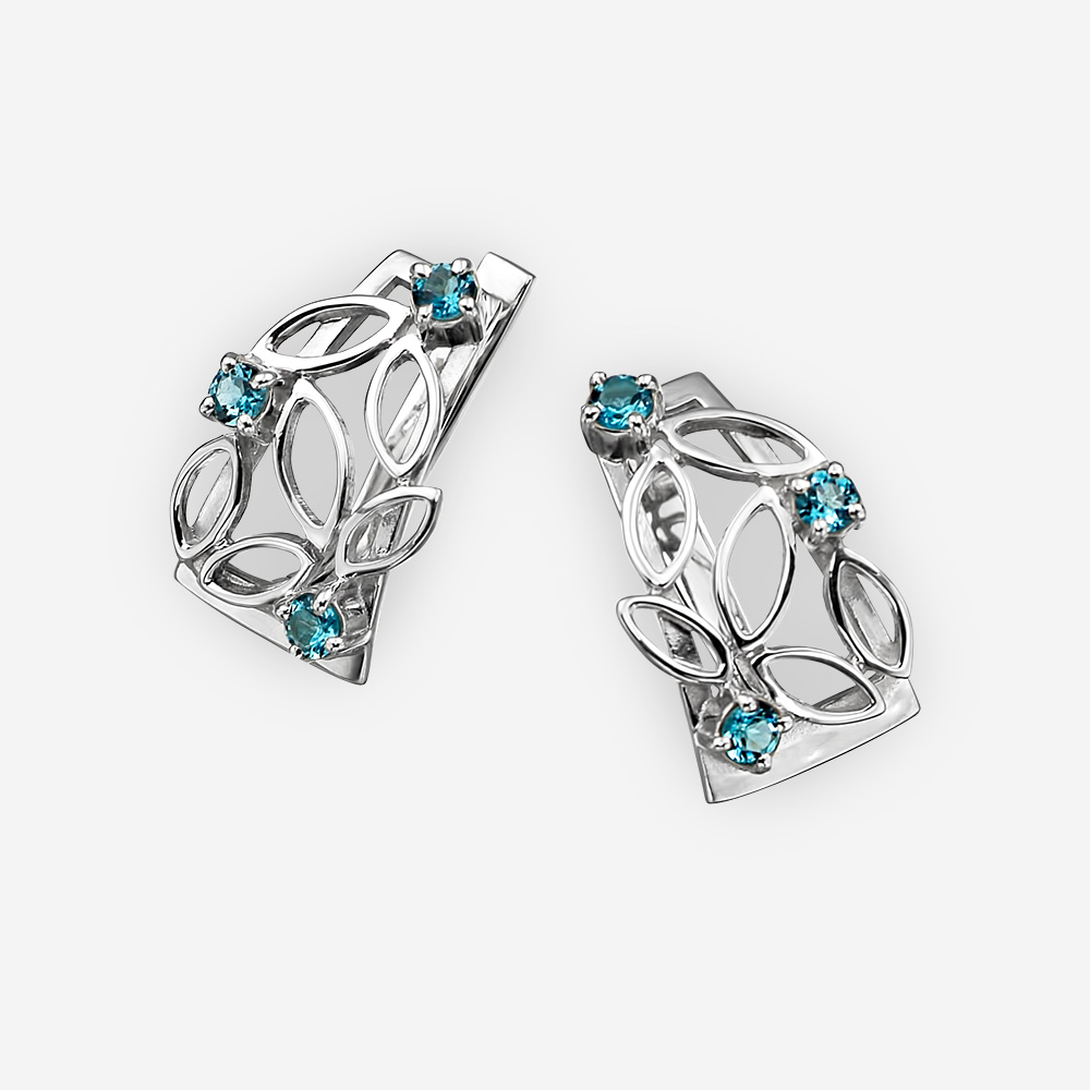 Aretes de plata con topacio azul.